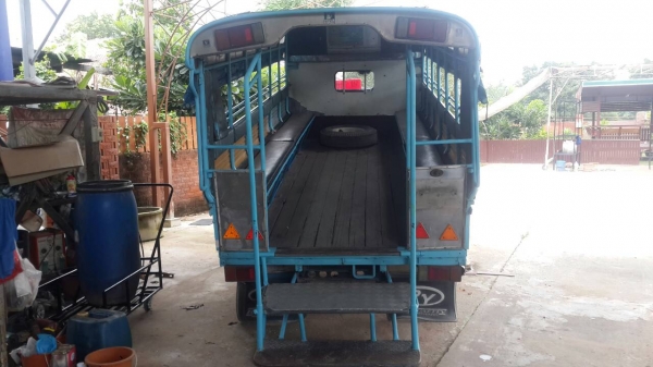 ขาย *** 320000 บ. *** รถโดยสาร NKR 110 แรง ยาว 4.30 ม. พร้อมใช้