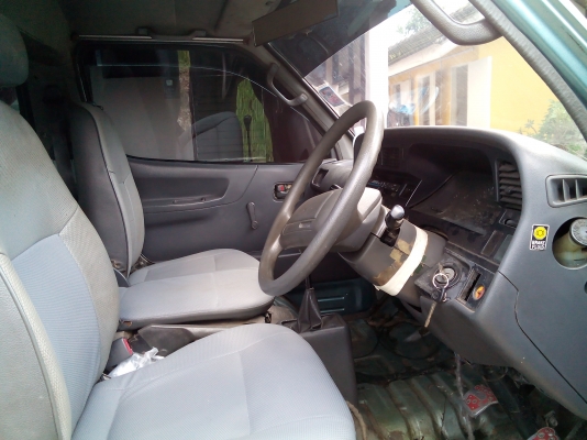 ขายถูกรถตู้ TOYOTA  HIACE 2.8 ดีเซล ปี 40