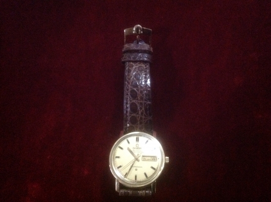 ขายนาฬิกา Vintage Omega หน้าเรียบ หอดูดาว สายหนังตัวล็อคสายเป็นทองคำ 18K