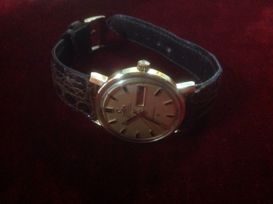 ขายนาฬิกา Vintage Omega หน้าเรียบ หอดูดาว สายหนังตัวล็อคสายเป็นทองคำ 18K ขายนาฬิกา Vintage Omega หน้าเรียบ หอดูดาว สายหนังตัวล็อคสายเป็นทองคำ 18K