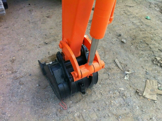 ขายรถขุด 230,000 HITACHI PC30 เครือง ISUZU  ..เครื่องดีรถใช้งานได้ปกติ เอกสารครบ อยู่แถว ลาดกระบัง ติดต่อ 09 8283 6459 คุณดอม Line : dom9uni