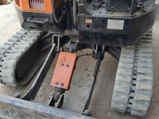 ขายรถขุด 230,000 HITACHI PC30 เครือง ISUZU  ..เครื่องดีรถใช้งานได้ปกติ เอกสารครบ อยู่แถว ลาดกระบัง ติดต่อ 09 8283 6459 คุณดอม Line : dom9uni