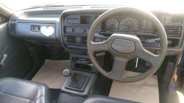 รถมาสด้า 2500 ไฟร์เตอร์.