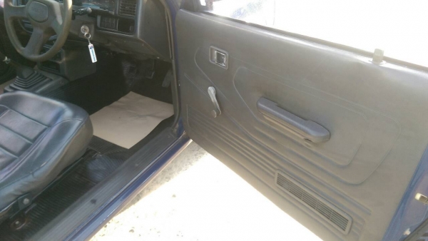 รถมาสด้า 2500 ไฟร์เตอร์.