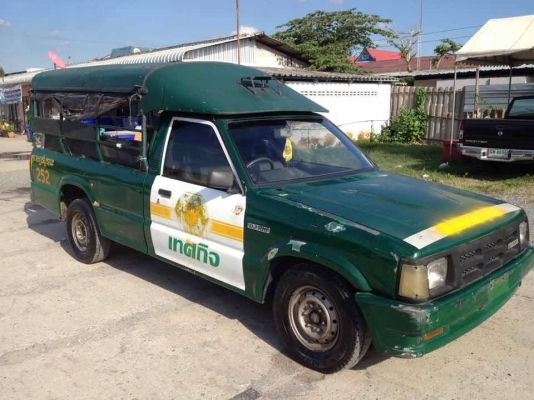 รถมาสด้า B2500 ตอนเดียว