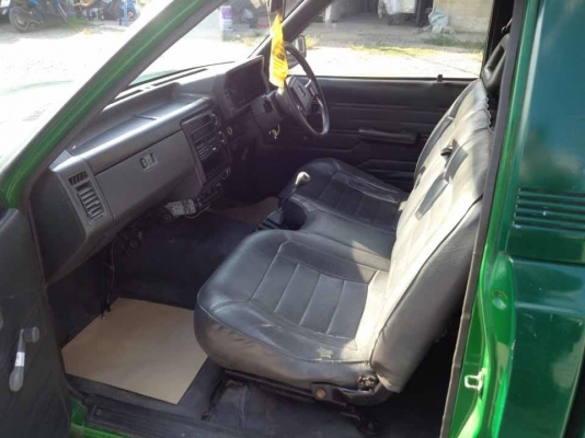 รถมาสด้า B2500 ตอนเดียว