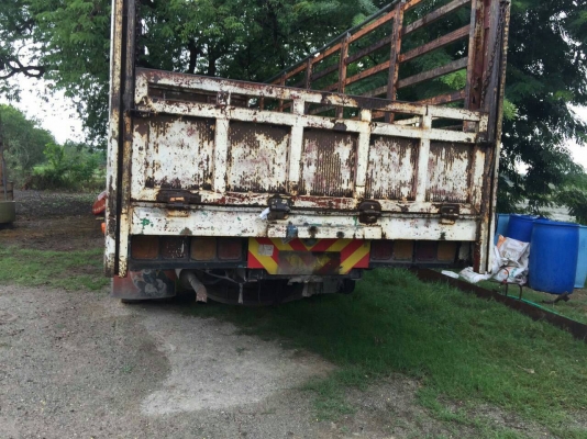 หกล้อ อีซูชุ FRR165 รถห้าง ช่วงยาว7.20 ม สภาพดีสวยเดิม พร้อมใช้งาน ทะเบียนพร้อมโอน