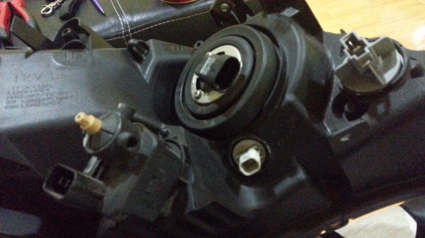 โคมไฟหน้า HID แท้ CIVIC FD สภาพสวย โคมไฟหน้า HID แท้ CIVIC FD สภาพสวย