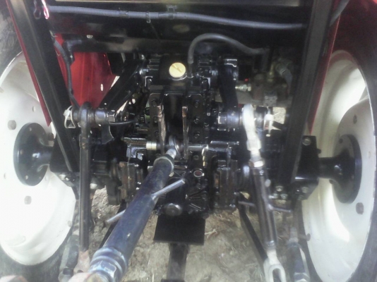 ขายรถไถยันมาร์รุ่น393พร้อมอุปกรณ์1ชิ้น