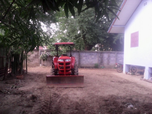ขายรถไถยันมาร์รุ่น393พร้อมอุปกรณ์1ชิ้น