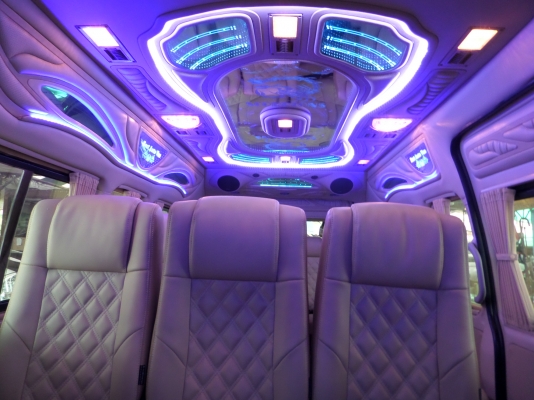 รถตู้มือสอง แต่งเต็มๆ ปี2013 แอร์บัส กล้องหลังมองหารถตู้โทรเลย 087-775-8887