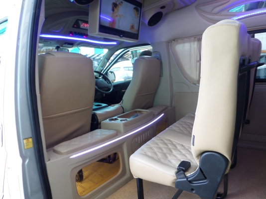 รถตู้มือสอง แต่งเต็มๆ ปี2013 แอร์บัส กล้องหลังมองหารถตู้โทรเลย 087-775-8887