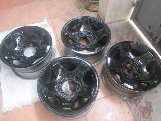 ขายล้อแม๊กกะบะ 6 รูแนวออฟโรด4500บาท