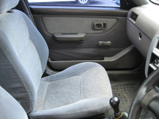 ขายนิสสัน nv แคปใหญ่ นั่งสบาย ปี 2001 ทะเบียนจอง รถใช้เองคับ