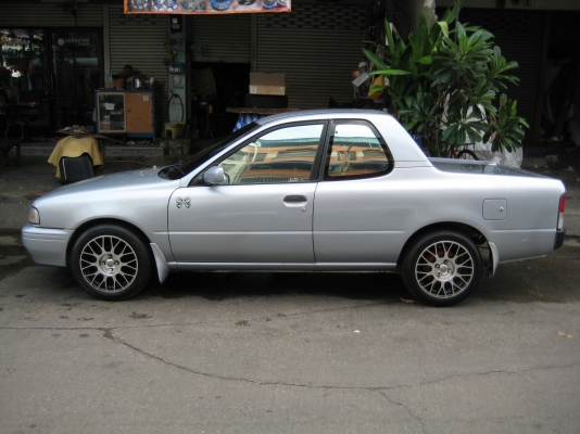 ขายนิสสัน nv แคปใหญ่ นั่งสบาย ปี 2001 ทะเบียนจอง รถใช้เองคับ