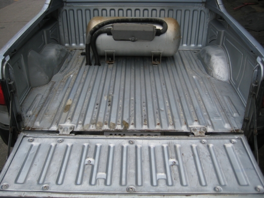 ขายนิสสัน nv แคปใหญ่ นั่งสบาย ปี 2001 ทะเบียนจอง รถใช้เองคับ