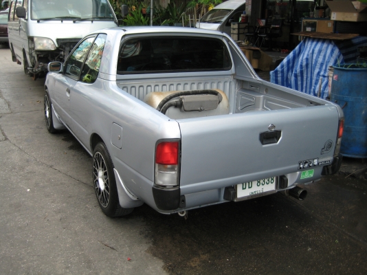 ขายนิสสัน nv แคปใหญ่ นั่งสบาย ปี 2001 ทะเบียนจอง รถใช้เองคับ