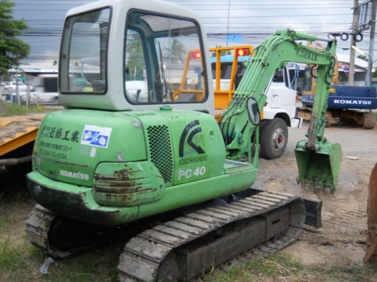 ขายรถเก่านอก komatsu 45-7 หัวเก๋งแทรกเหล็กสภาพสวย สนใจโทร 092-3309229 อี๊ด