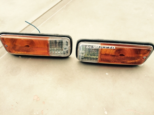 ไฟหรี่ ดัสสัน521 ข้างร่อง ยกคู่ 350 พร้อมส่ง