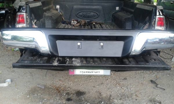 กันชนท้ายอีซุสุออนิวถอดรถป้ายเเดงมีไฟครบ (ของแท้)