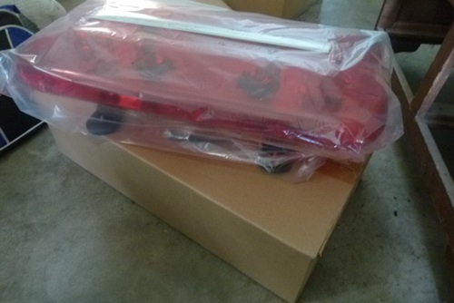 ไฟหมุน แคปซูน  สีแดงล้วน    12V   ฐานแม่เหล็ก 3800 บาท.- พร้อมส่ง ครับๆ