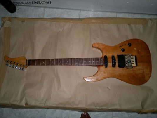 กีต้าร์ไฟฟ้า 1700 บาท