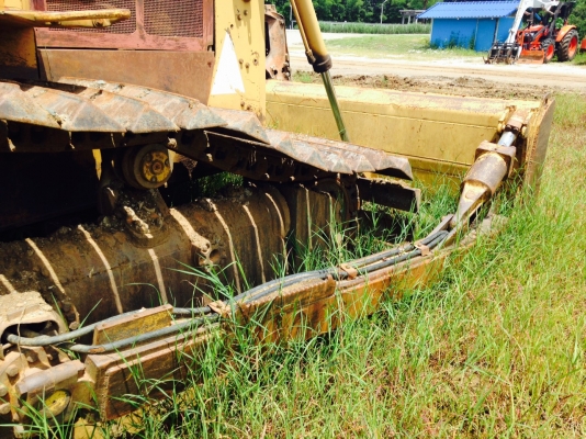 ขายรถแทร็กเตอรD6Hชีลีทูรถทำงานได้5790ชั้วโมงมีเล่มทะเบืยน