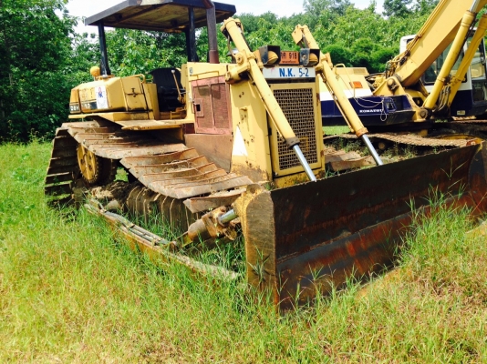 ขายรถแทร็กเตอรD6Hชีลีทูรถทำงานได้5790ชั้วโมงมีเล่มทะเบืยน