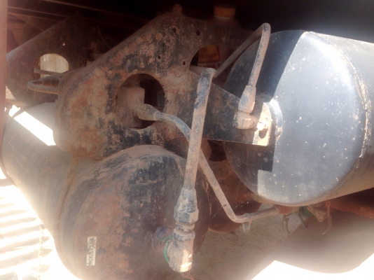 MITSUBISHI FUSO FN 527 - 195 HP 6D16 TD 3958 สิบล้อ 2 เพลา เทรลเลอร์ท้ายลาดมีหางพับไฮดรอลิกส์ขึ้นรถเกี่ยวข้าวและรถแบ็คโฮร PC 120 สภาพดีสวยพร้อมบรรทุกพร้อมใช้งานได้เลยครับ เครื่องยนต์แรงดีเดิมๆเกียร์ 10 SPEED ภายในเก๋งคอนโซลครบพร้อม พวงมาลัยเพาเวอร์ ระบบเบ MITSUBISHI FUSO FN 527 - 195 HP 6D16 TD 3958 สิบล้อ 2 เพลา เทรลเลอร์ท้ายลาดมีหางพับไฮดรอลิกส์ขึ้นรถเกี่ยวข้าวและรถแบ็คโฮร PC 120 สภาพดีสวยพร้อมบรรทุกพร้อมใช้งานได้เลยครับ เครื่องยนต์แรงดีเดิมๆเกียร์ 10 SPEED ภายในเก๋งคอนโซลครบพร้อม พวงมาลัยเพาเวอร์ ระบบเบ