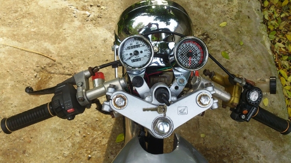 HONDA JX200cc. Cafe Racer แต่งเอี่ยมสวยๆมีเล่มทะเบียน ลดๆ27.000บ.