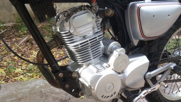 HONDA JX200cc. Cafe Racer แต่งเอี่ยมสวยๆมีเล่มทะเบียน ลดๆ27.000บ.