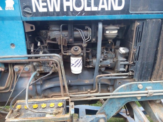 ขายรถไถ ford 6640 สภาพสวย เดิมๆพร้อมใช้งาน