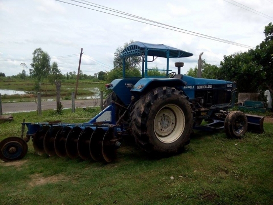 ขายรถไถ ford 6640 สภาพสวย เดิมๆพร้อมใช้งาน