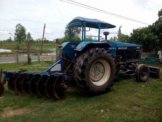 ขายรถไถ ford 6640 สภาพสวย เดิมๆพร้อมใช้งาน