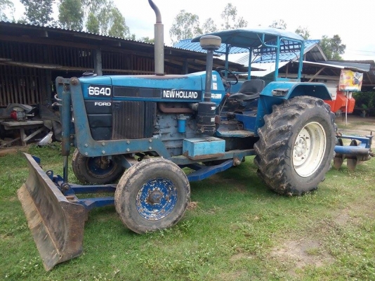 ขายรถไถ ford 6640 สภาพสวย เดิมๆพร้อมใช้งาน