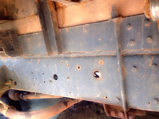 ISUZU ROCKY FRR 175 HP 6BG1 หกล้อดั๊มพ์ กระบะดั๊มพ์เหล็ก 5 ตันความยาว 3.60 เมตรสภาพดีพื้นสวยไม่มีบุบพร้อมบรรทุกหนักได้เลย เครื่องยนต์แรงดีเดิมๆไม่เยิ้ม ภายในเก๋งคอนโซลสวยครบ พวงมาลัยเพาเวอร์ ระบบเบรคทริ๊ปฟี้ครบครัน ช่วงล่างแน่น คัชซีไม่มีบวม ยางสภาพดีประม