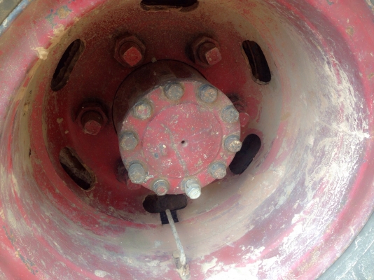 ISUZU ROCKY FRR 175 HP 6BG1 หกล้อดั๊มพ์ กระบะดั๊มพ์เหล็ก 5 ตันความยาว 3.60 เมตรสภาพดีพื้นสวยไม่มีบุบพร้อมบรรทุกหนักได้เลย เครื่องยนต์แรงดีเดิมๆไม่เยิ้ม ภายในเก๋งคอนโซลสวยครบ พวงมาลัยเพาเวอร์ ระบบเบรคทริ๊ปฟี้ครบครัน ช่วงล่างแน่น คัชซีไม่มีบวม ยางสภาพดีประม