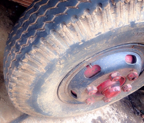 ISUZU ROCKY FRR 175 HP 6BG1 หกล้อดั๊มพ์ กระบะดั๊มพ์เหล็ก 5 ตันความยาว 3.60 เมตรสภาพดีพื้นสวยไม่มีบุบพร้อมบรรทุกหนักได้เลย เครื่องยนต์แรงดีเดิมๆไม่เยิ้ม ภายในเก๋งคอนโซลสวยครบ พวงมาลัยเพาเวอร์ ระบบเบรคทริ๊ปฟี้ครบครัน ช่วงล่างแน่น คัชซีไม่มีบวม ยางสภาพดีประม