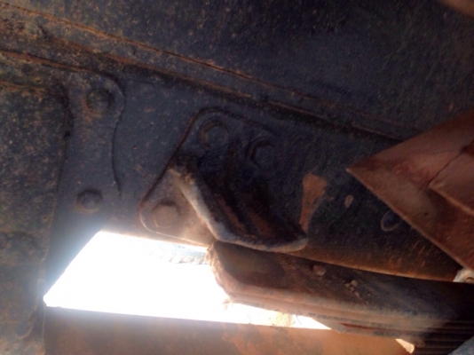 ISUZU ROCKY FRR 175 HP 6BG1 หกล้อดั๊มพ์ กระบะดั๊มพ์เหล็ก 5 ตันความยาว 3.60 เมตรสภาพดีพื้นสวยไม่มีบุบพร้อมบรรทุกหนักได้เลย เครื่องยนต์แรงดีเดิมๆไม่เยิ้ม ภายในเก๋งคอนโซลสวยครบ พวงมาลัยเพาเวอร์ ระบบเบรคทริ๊ปฟี้ครบครัน ช่วงล่างแน่น คัชซีไม่มีบวม ยางสภาพดีประม