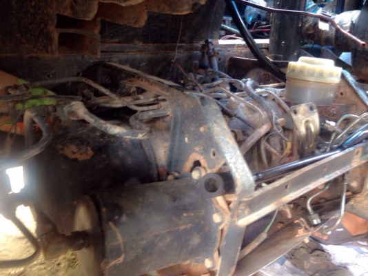 ISUZU ROCKY FRR 175 HP 6BG1 หกล้อดั๊มพ์ กระบะดั๊มพ์เหล็ก 5 ตันความยาว 3.60 เมตรสภาพดีพื้นสวยไม่มีบุบพร้อมบรรทุกหนักได้เลย เครื่องยนต์แรงดีเดิมๆไม่เยิ้ม ภายในเก๋งคอนโซลสวยครบ พวงมาลัยเพาเวอร์ ระบบเบรคทริ๊ปฟี้ครบครัน ช่วงล่างแน่น คัชซีไม่มีบวม ยางสภาพดีประม