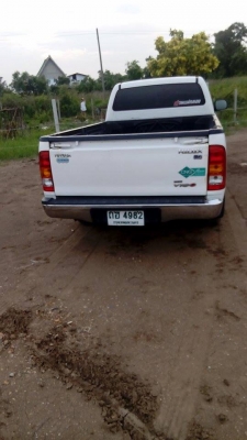 ขาย Toyota vigo สีขาวปี2010สภาพสวยพร้อมใช้งาน