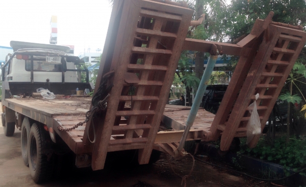 ISUZU JCM 165 HP 6BD1 สิบล้อเพลาเดียว เทรลเลอร์ท้ายลาดมีหางพับไฮดรอลิกส์ขึ้นรถเกี่ยวข้าวและขึ้นแบ็คโฮร PC 120 ได้สบายเลยครับ เครื่องยนต์แรงดีแน่นดีไม่มีเยิ้ม หัวเก๋งสวยๆภายในเก๋งคอนโซลครบพร้อม พวงมาลัยเพาเวอร์ เบรคลม ช่วงล่างแน่นคัชซีไม่มีบวม ยาง 10 เส้นส ISUZU JCM 165 HP 6BD1 สิบล้อเพลาเดียว เทรลเลอร์ท้ายลาดมีหางพับไฮดรอลิกส์ขึ้นรถเกี่ยวข้าวและขึ้นแบ็คโฮร PC 120 ได้สบายเลยครับ เครื่องยนต์แรงดีแน่นดีไม่มีเยิ้ม หัวเก๋งสวยๆภายในเก๋งคอนโซลครบพร้อม พวงมาลัยเพาเวอร์ เบรคลม ช่วงล่างแน่นคัชซีไม่มีบวม ยาง 10 เส้นส