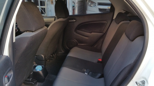 มาสด้า2 AIRBAG/ABS ปี11 เครื่อง1.5 เกียร์ออโต้ แอร์เย็น รถสวย