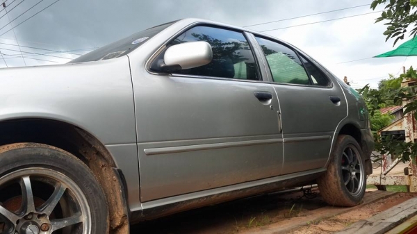 ขายรถเก๋งนิสสันปี38 เครื่องดีเกียร์MT ภายในสวยกระจกไฟฟ้า สภาพพร้อมใช้งาน เอกสารเล่มทะเบียนพร้อมโอน