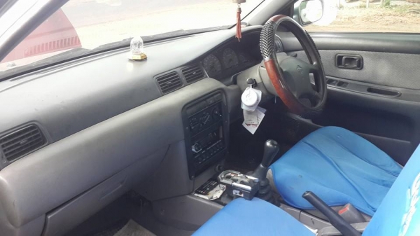 ขายรถเก๋งนิสสันปี38 เครื่องดีเกียร์MT ภายในสวยกระจกไฟฟ้า สภาพพร้อมใช้งาน เอกสารเล่มทะเบียนพร้อมโอน