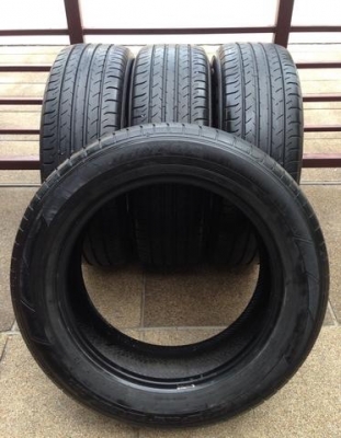 ยาง Dunlop 225 60 18 สิ้นปี12 ดอกเต็ม พร้อมใช้งาน ยาง Dunlop 225 60 18 สิ้นปี12 ดอกเต็ม พร้อมใช้งาน