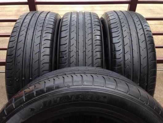 ยาง Dunlop 225 60 18 สิ้นปี12 ดอกเต็ม พร้อมใช้งาน ยาง Dunlop 225 60 18 สิ้นปี12 ดอกเต็ม พร้อมใช้งาน