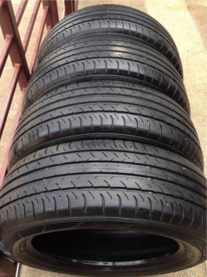 ยาง Dunlop 225 60 18 สิ้นปี12 ดอกเต็ม พร้อมใช้งาน ยาง Dunlop 225 60 18 สิ้นปี12 ดอกเต็ม พร้อมใช้งาน