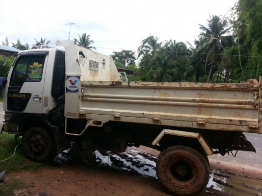 ขายรถ6ล้อดัมพ์ HINO FC3J เครื่อง JO7C 165 แรงม้า 590000 ต่อรองราคาได้