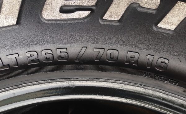 ยาง All BF goodrich 265 70 16 พร้อมใช้งาน ยาง All BF goodrich 265 70 16 พร้อมใช้งาน